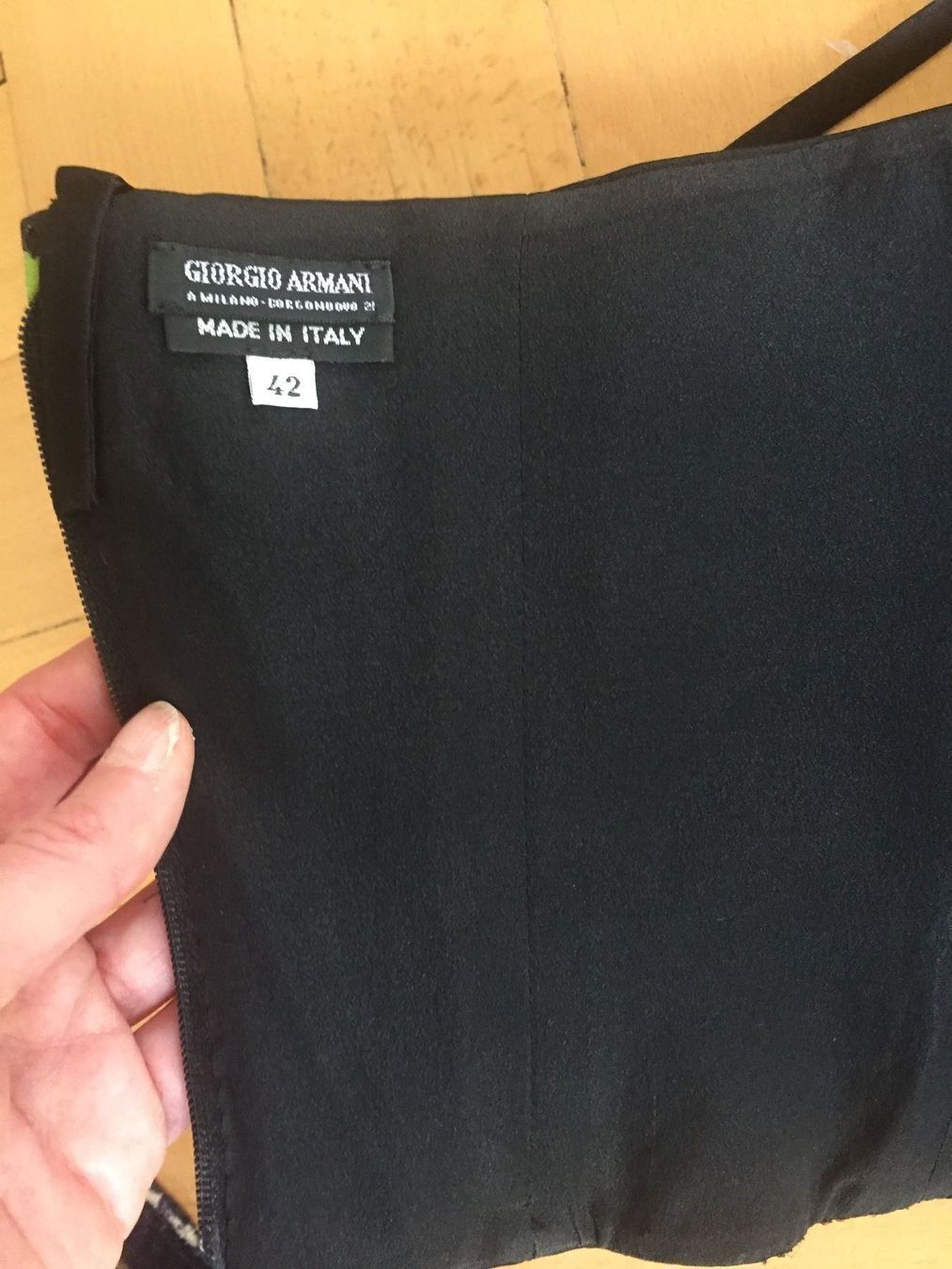 Armani Top: Top bustier Armani 100% soie. – Usato da Küssnacht am Rigi venduto da FFKA 2