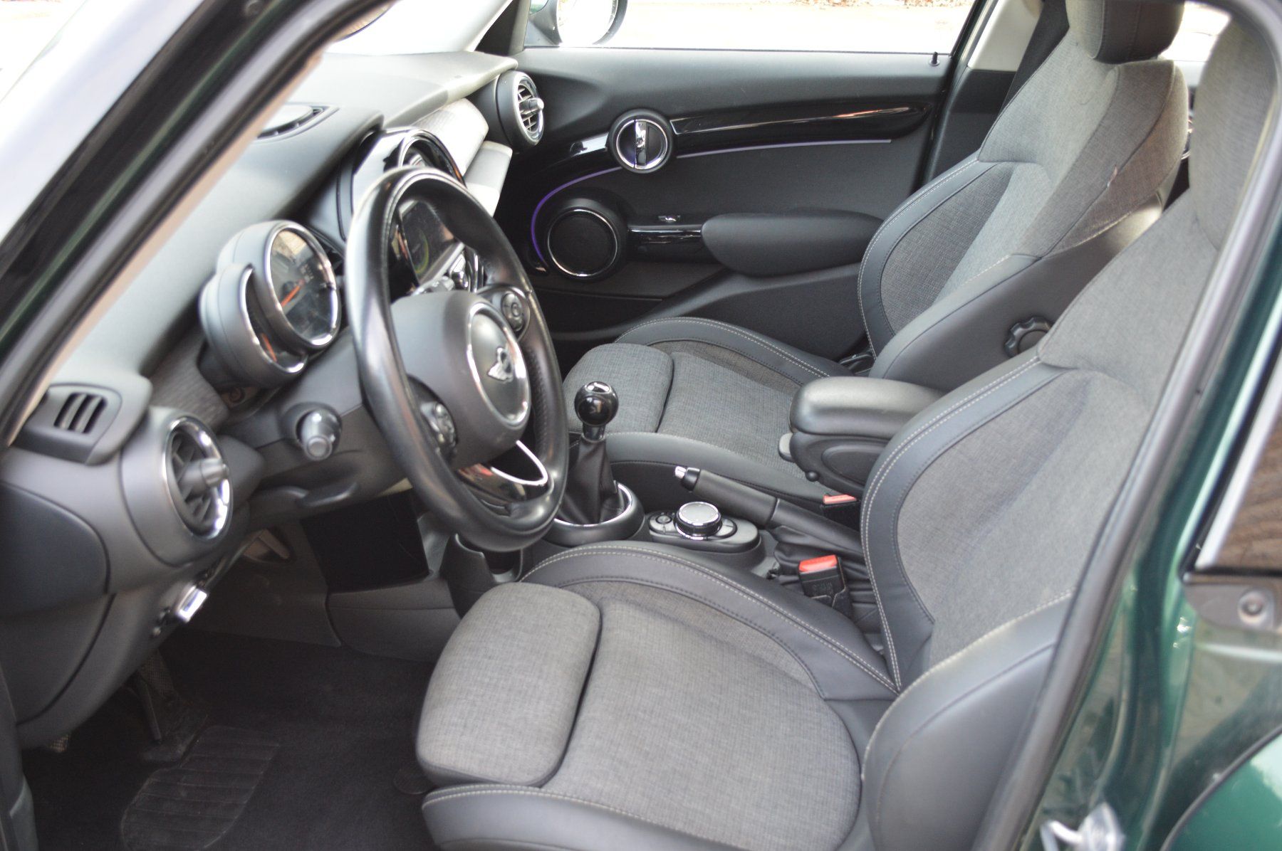 Mini Autos: Mini One DIESEL,  FRISCH AB MFK – Gebraucht aus Schindellegi von Dorfgarage2 6