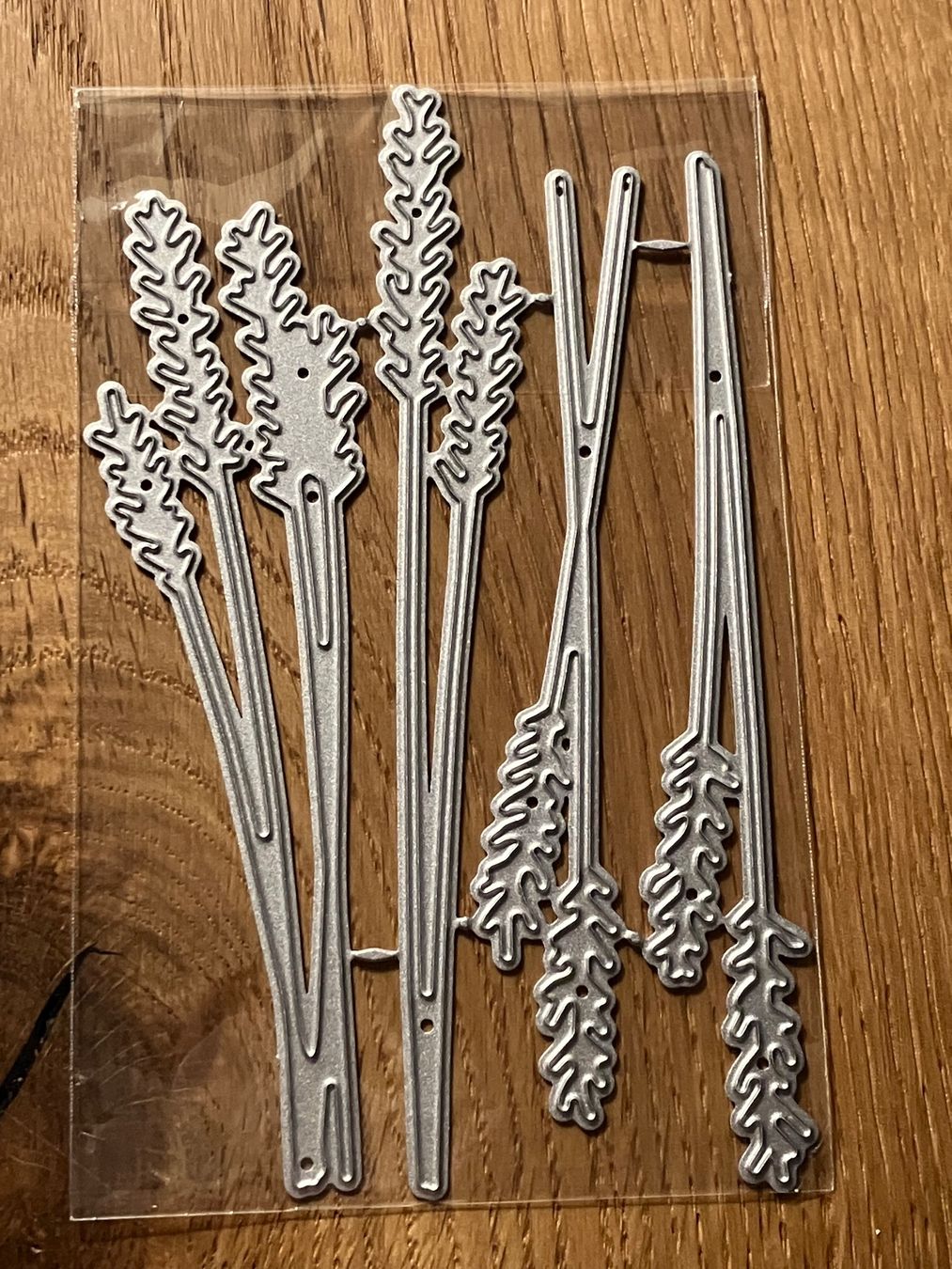 Sciablone: Neues Stanzschablonenset Lavendel – Nuovo e nell'imballaggio originale da Effretikon venduto da wenuss 3
