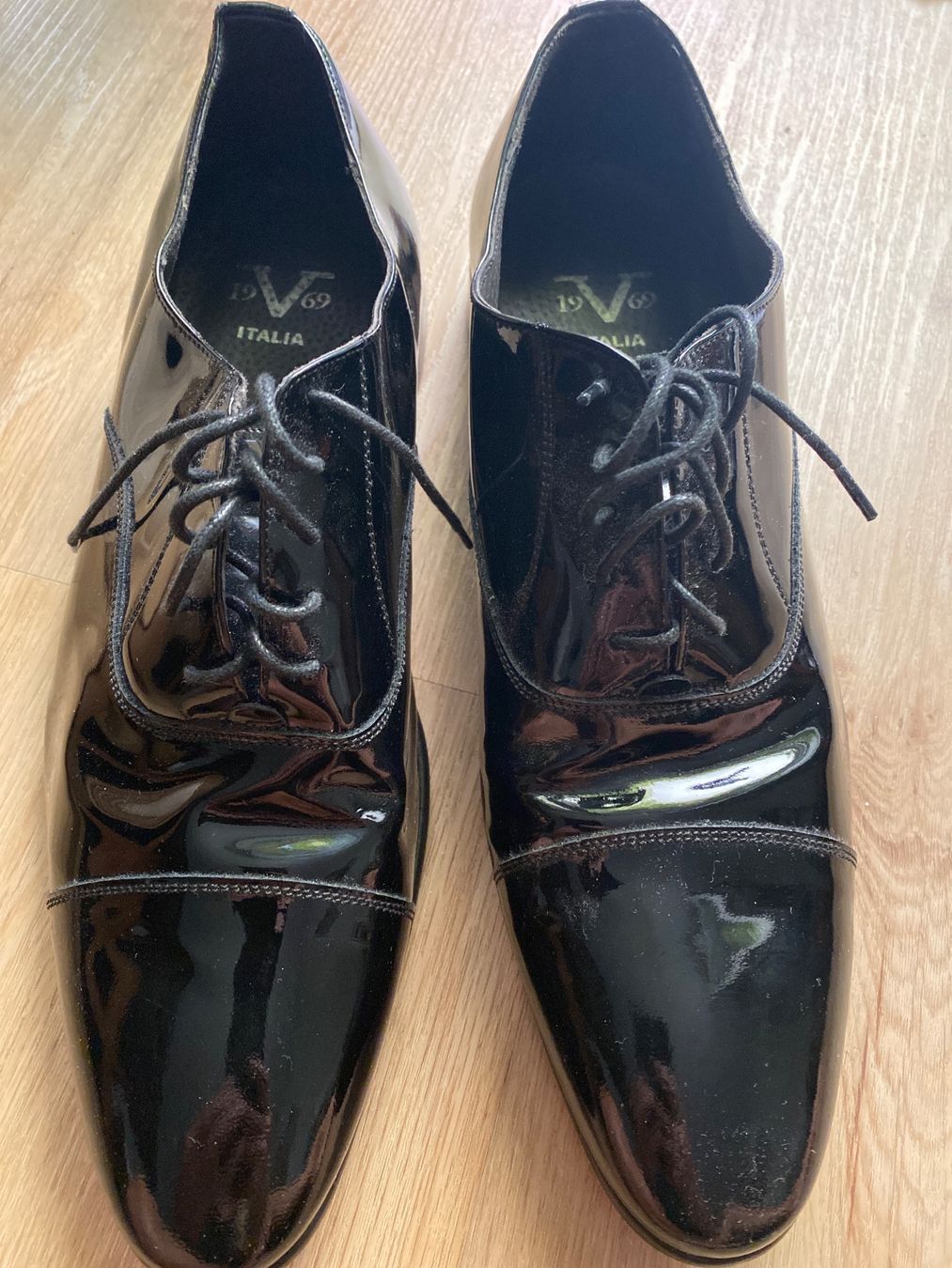 Versace Scarpe da uomo: Versace Schuhe Lack, Gr.42 – Usato da Zollikerberg venduto da Natallia71