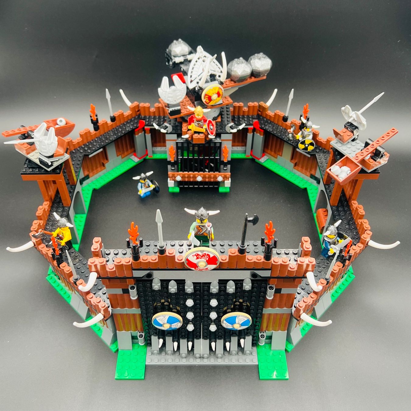 Lego Giocattoli: Lego Vikings Set 7019 – Usato da Dornach venduto da luk_p5dh