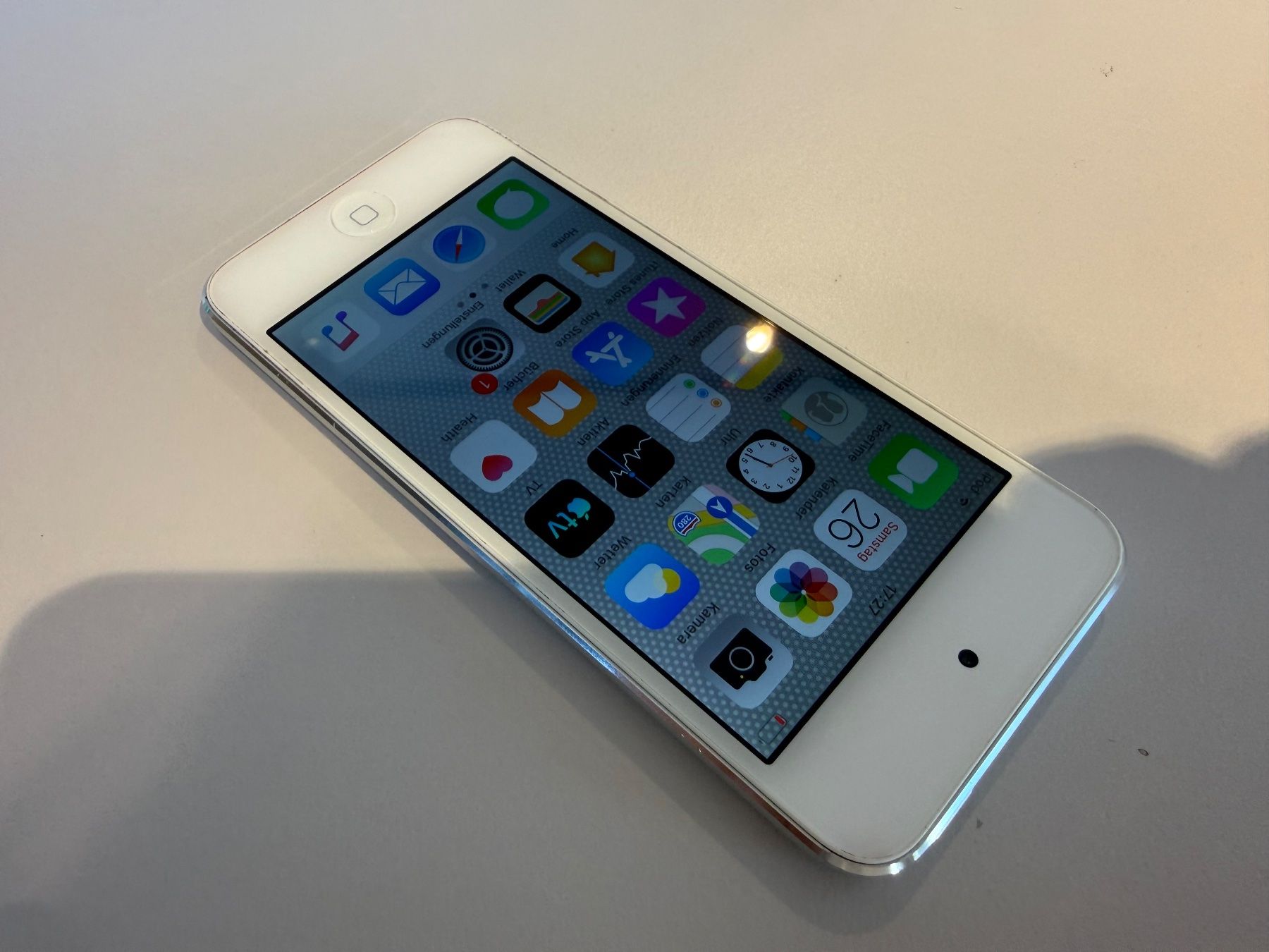 Apple Tragbarer Mediaplayer: iPod touch 6G 32GB silber – Neu (gemäss Beschreibung) aus Siebnen von icrservicesolutions 1