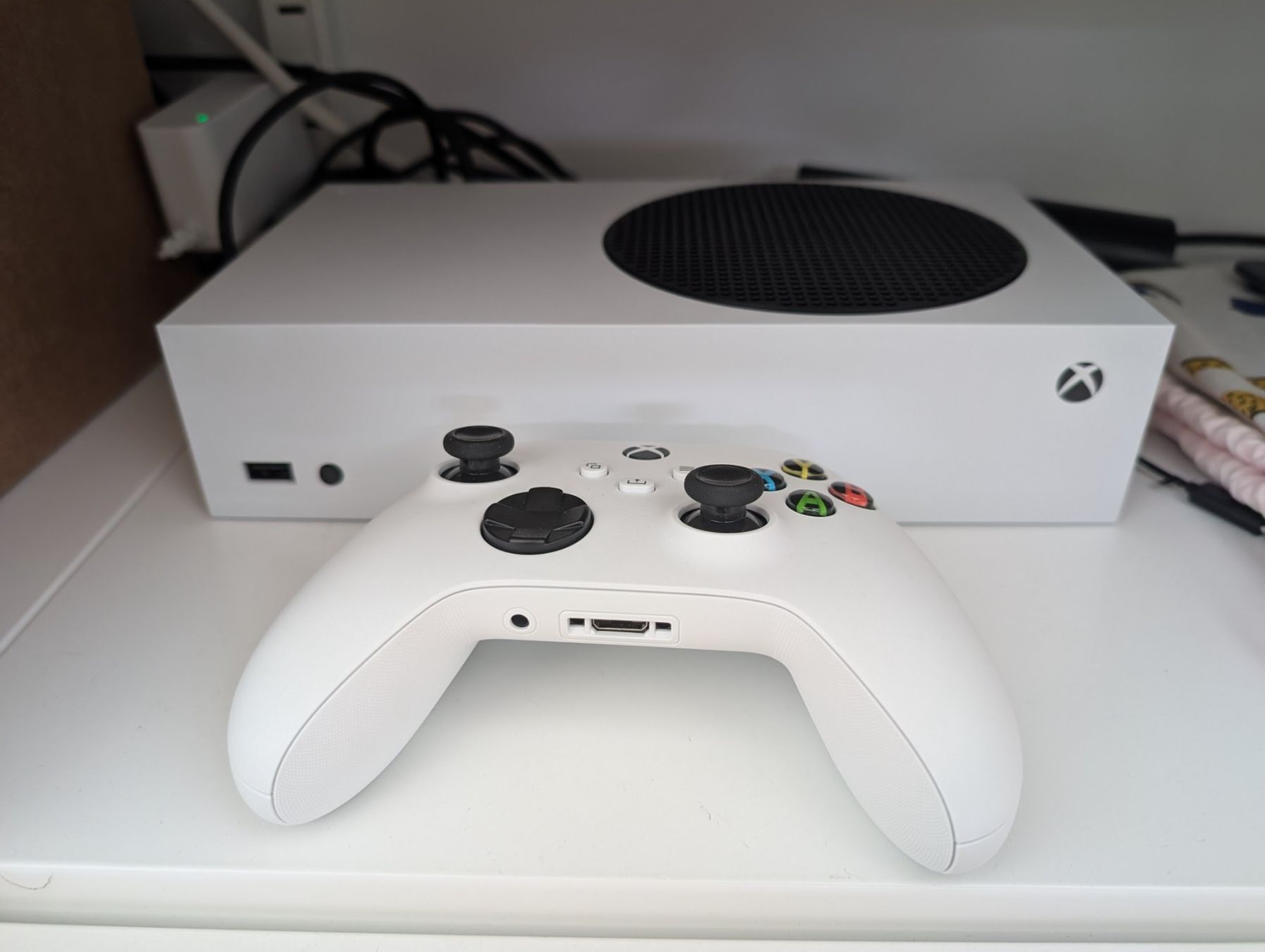 Microsoft Console: Microsoft Xbox Series S 512GB weiss – Usato da Interlaken venduto da dmncmg