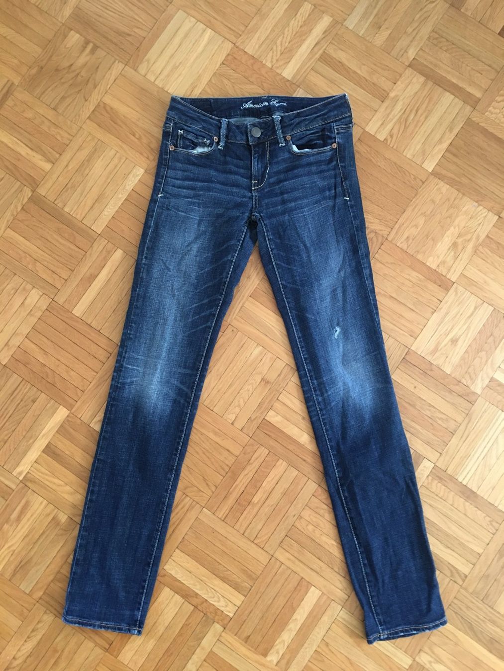 Hollister Jeans: HOLLISTER und 2 American Eagle, ab 1 Fr. – Nuovo (secondo la descrizione) da Rümlang venduto da ron2000 7