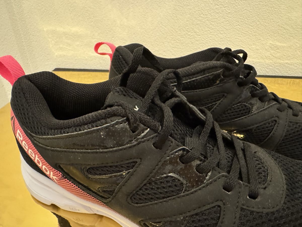 Reebok Herrenschuhe: Reebok Sportschuhe Gr. 40.5 – Neu (gemäss Beschreibung) aus Lachen SZ von artbyblondangel 3