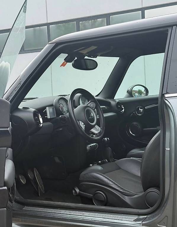 Mini Autos: Mini Cooper S 1.6 Turbo  174 PS export – Defekt aus Niederuzwil von ned_5v52 4