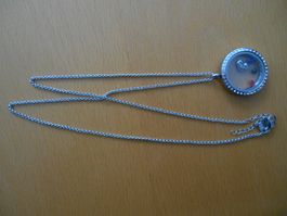 Kette mit Medaillon