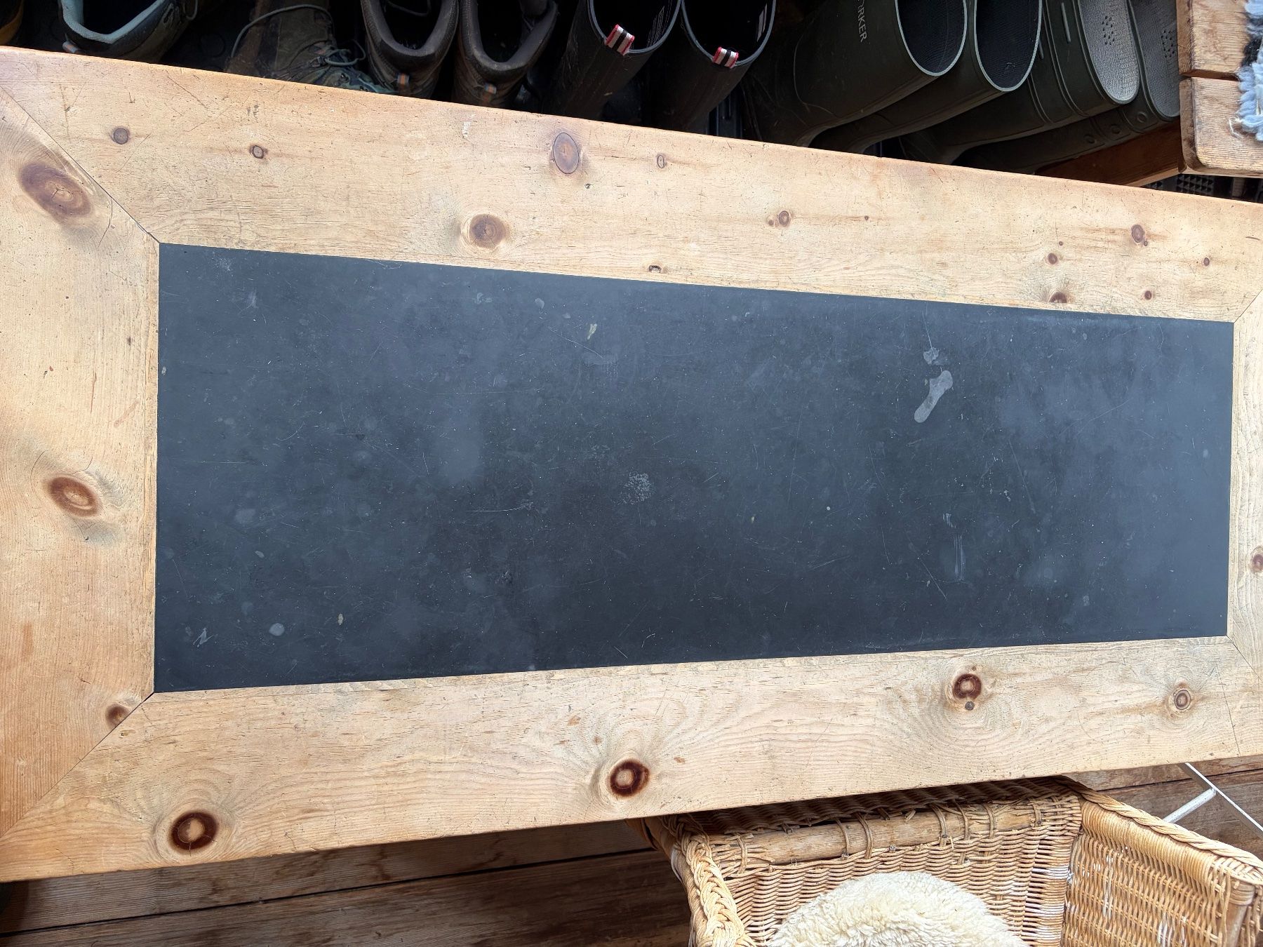 Tische: Tisch mit Schieferplatte – Gebraucht aus Klosters von lumpi79 2