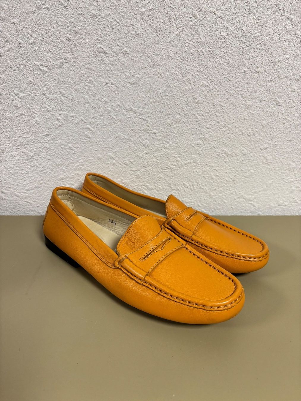 Tod'S Damenschuhe: Tod's Mocassins orange – Gebraucht aus Bottmingen von ana_5hrv 1