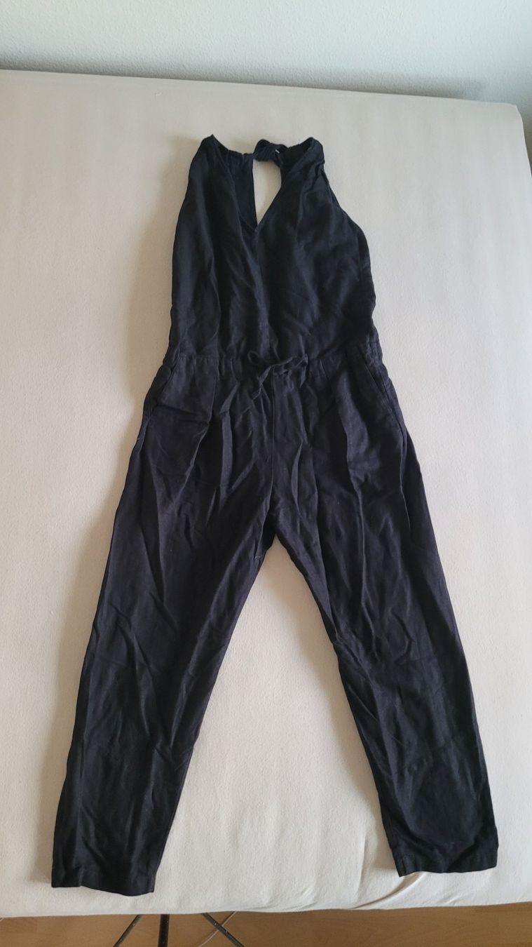 Zara Tute: Zara Schwarzer Jumpsuit, Gr. M – Usato da Zürich venduto da mgn1