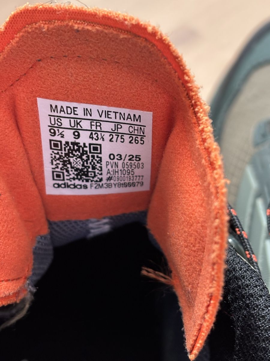 Scarpe da uomo: Adidas Terrex Wanderschuhe, Grösse 43 1/2, Neuzustand – Usato da Kaltbrunn venduto da lp0_ft8x 1