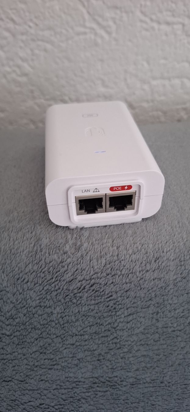 Ubiquiti Unità & Adattatore: Ubiquity POE 24V, 1A , 1 Gbps – Usato da Ostermundigen venduto da for_sh7k 1