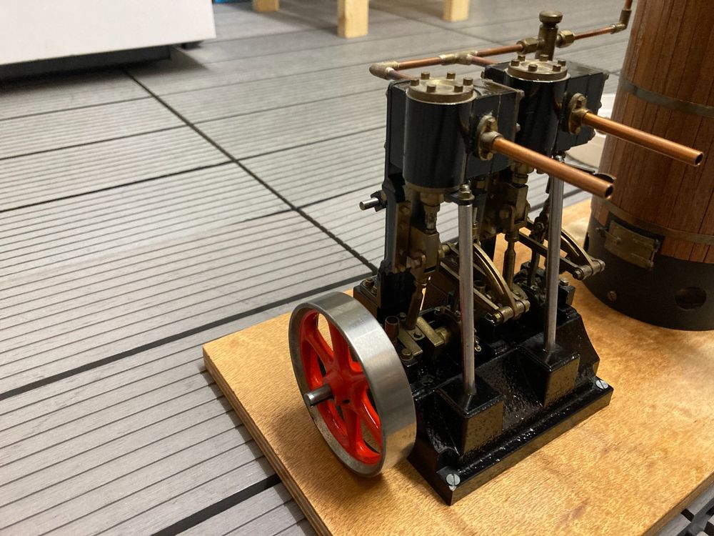 Grosse Regner Aurach 2 Zylinder Dampfmaschine (Gebraucht) in Einsiedeln ...