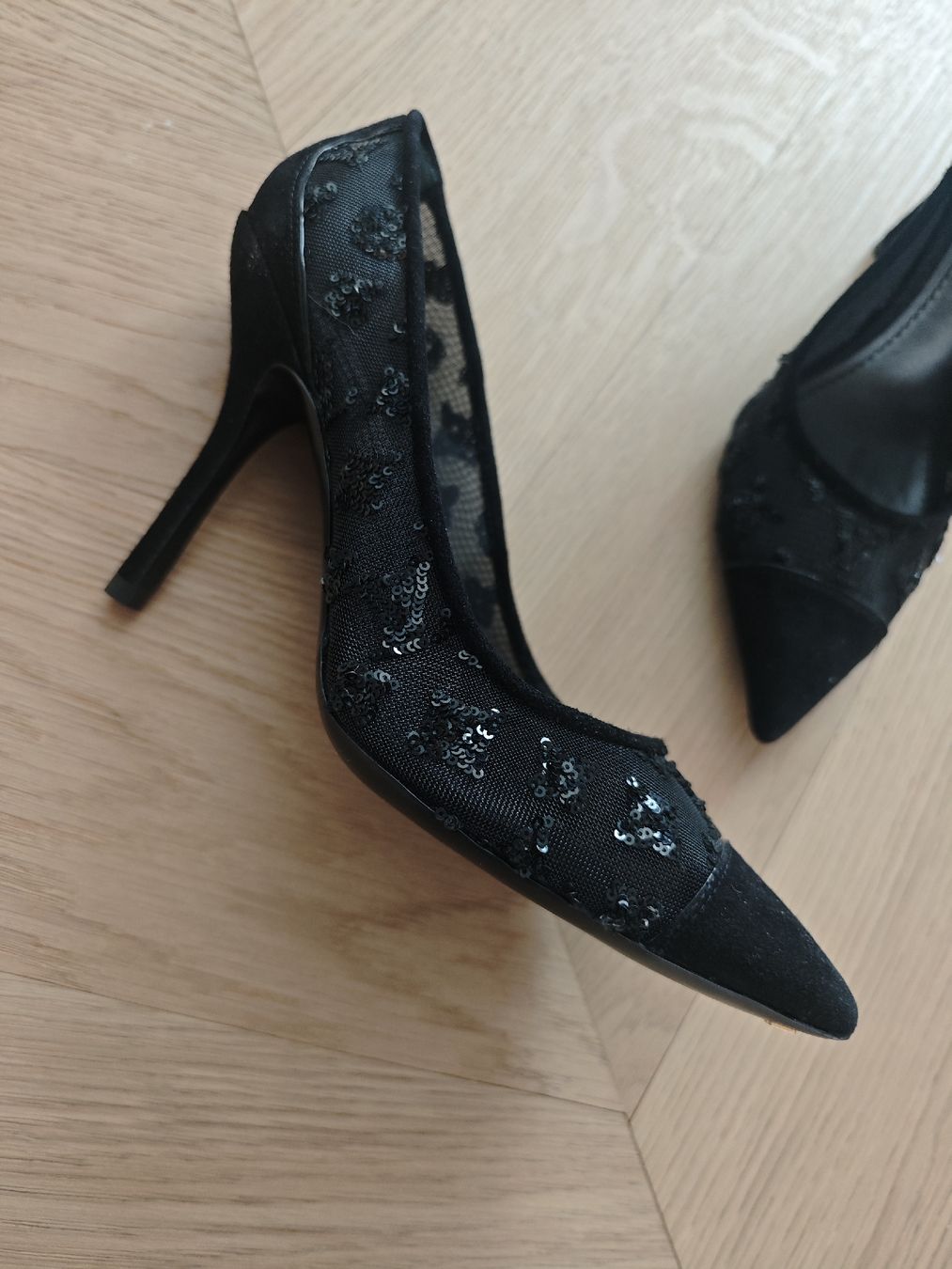 Louis Vuitton Scarpe da donna: LOUIS VUITTON Black Monogram Mesh & Sequin Heels – Nuovo (secondo la descrizione) da Erlenbach ZH venduto da nlh 3
