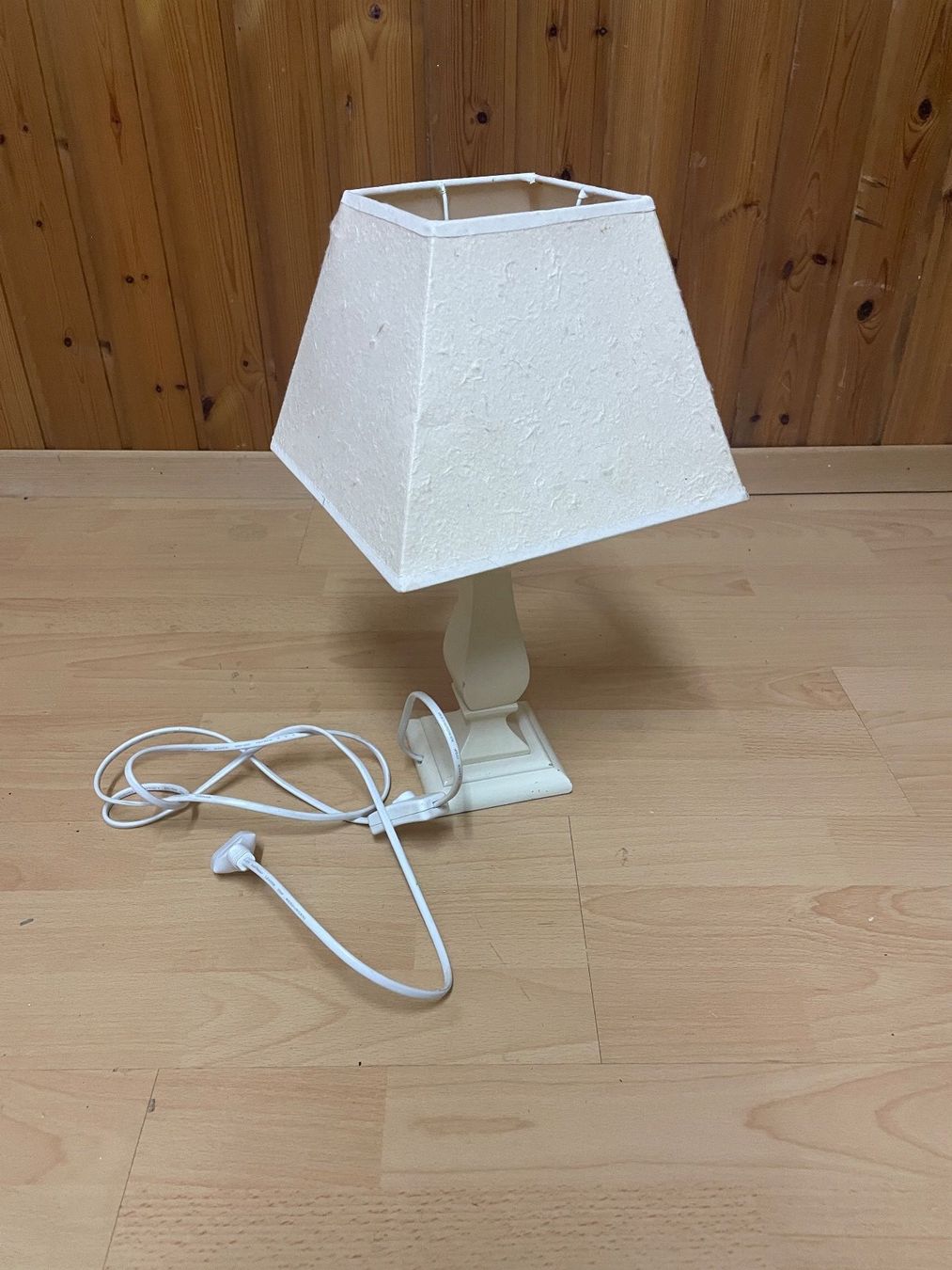 Lampade: Lampe de chevet socle en bois – Usato da Neuchâtel venduto da Idea_plus