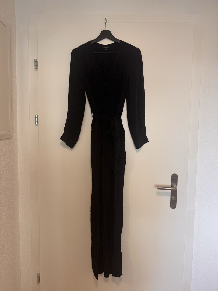 Massimo Dutti Tute: Jumpsuit Damen schwarz Grösse 38 Massimo Dutti – Usato da Dübendorf venduto da ClaraS. 1