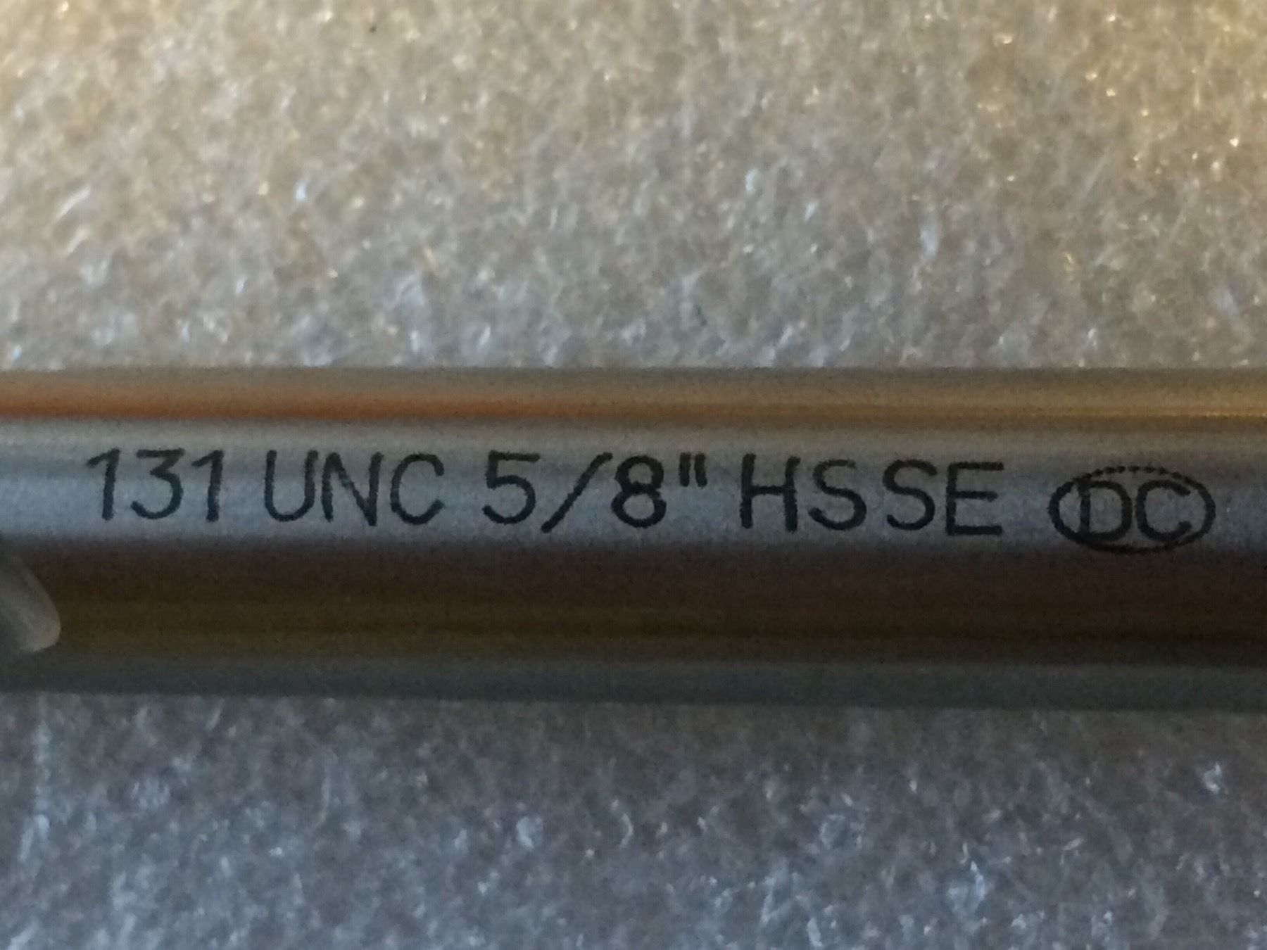 Attrezzi per industria metallurgica: UNC 5/8 Gewindebohrer Sackloch, DC Swiss – Nuovo e nell'imballaggio originale da Widnau venduto da frohsinn7 2