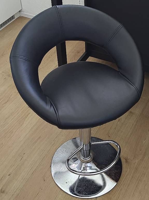 Hocker: Barhocker neu originalverpackt – Gebraucht aus Rorschach von chr_wx5q