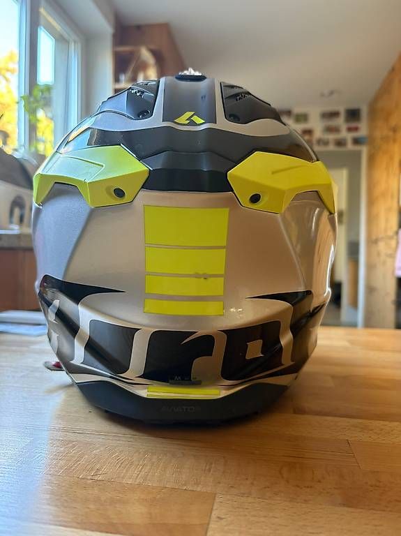 Helme & Visiere: Airoh Aviator 3 Carbon Gr.M – Gebraucht aus Bülach von Husaberg103 1