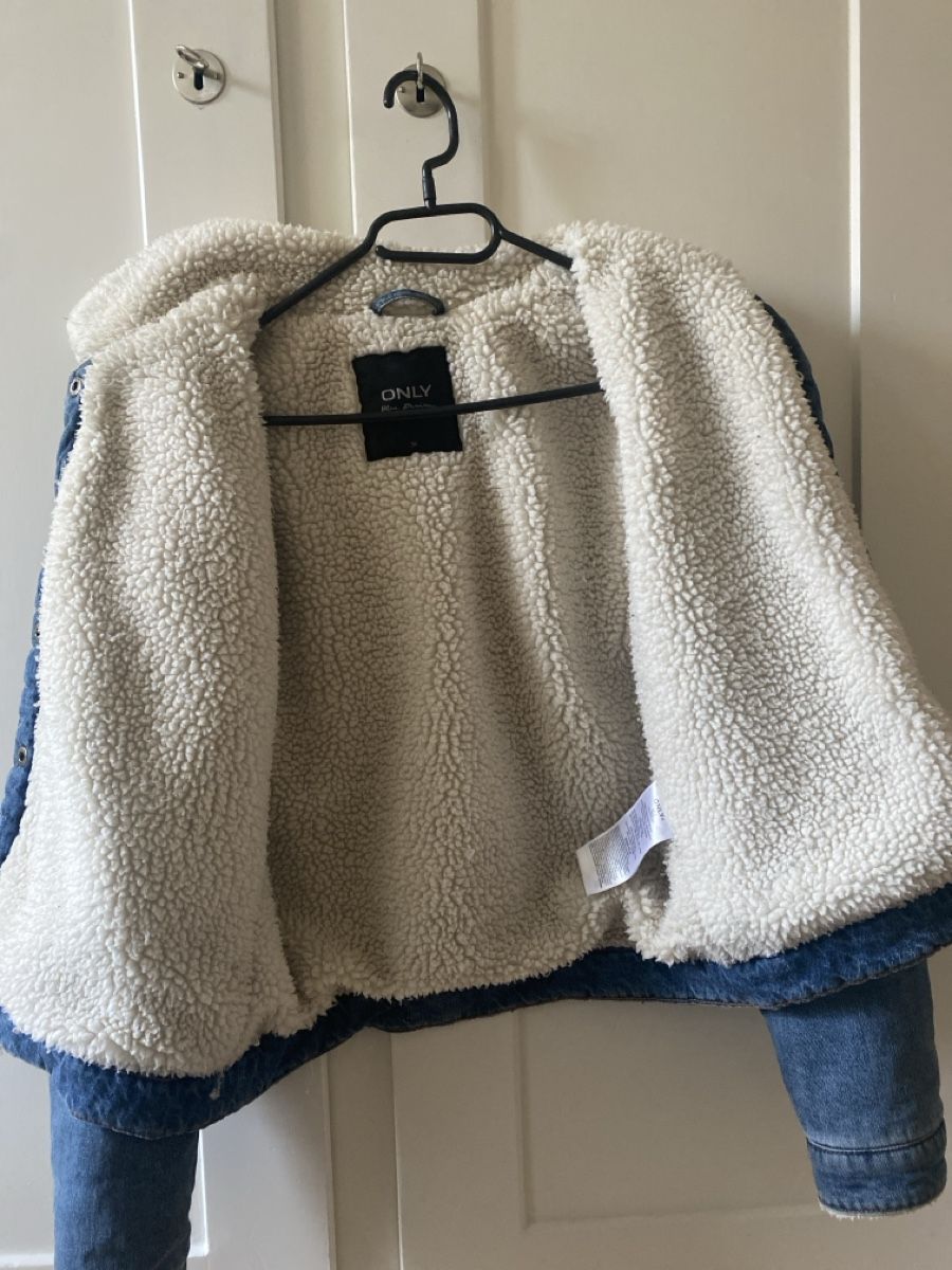 Only Jacken: Jeansjacke Teddyfutter ONLY, Gr. 36 – Gebraucht aus St. Gallen von sof_9r5q 1