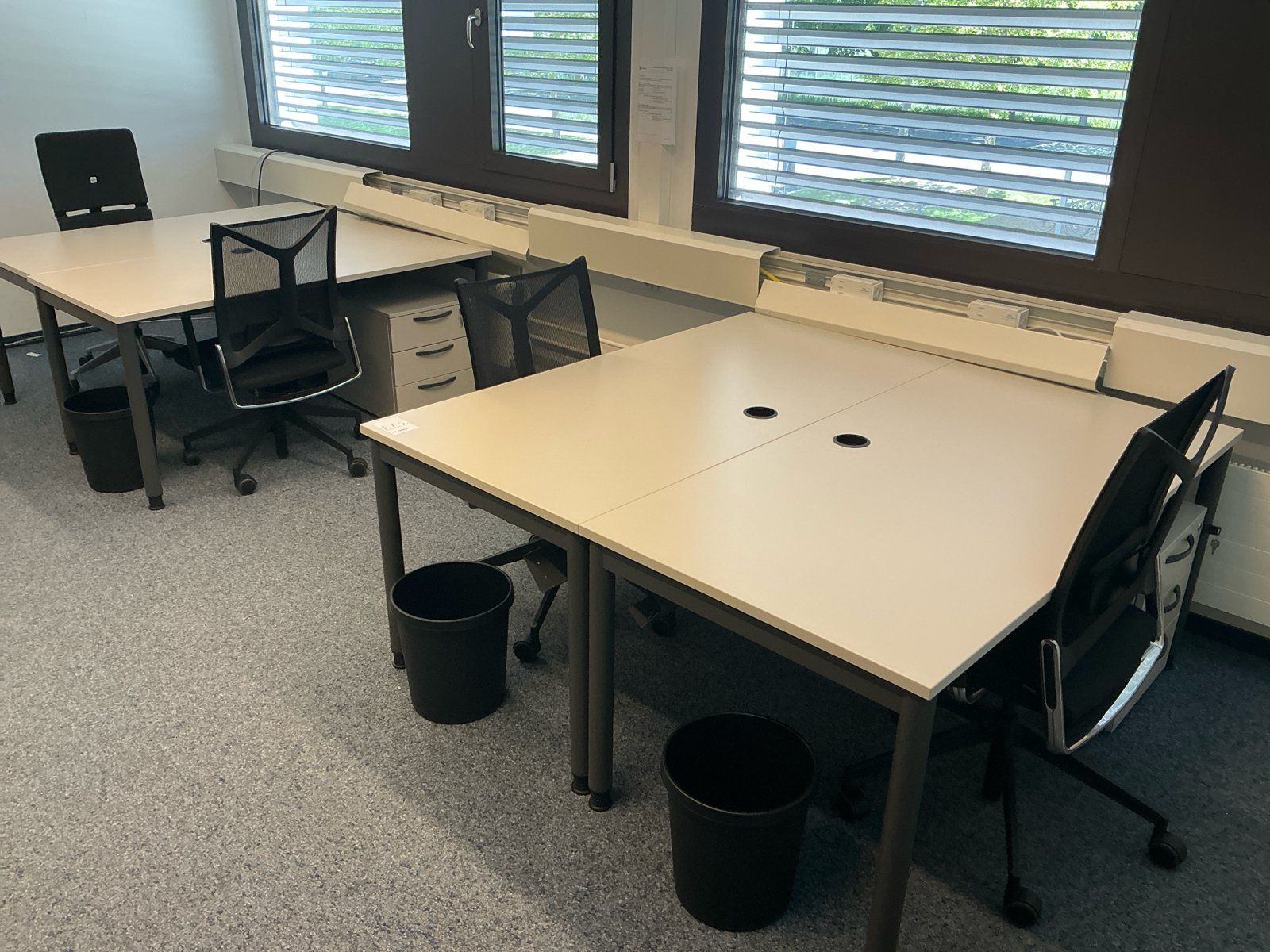 Scrivanie: Hochwertige Büromöbel – Usato da Zürich venduto da PIPM_Switzerland