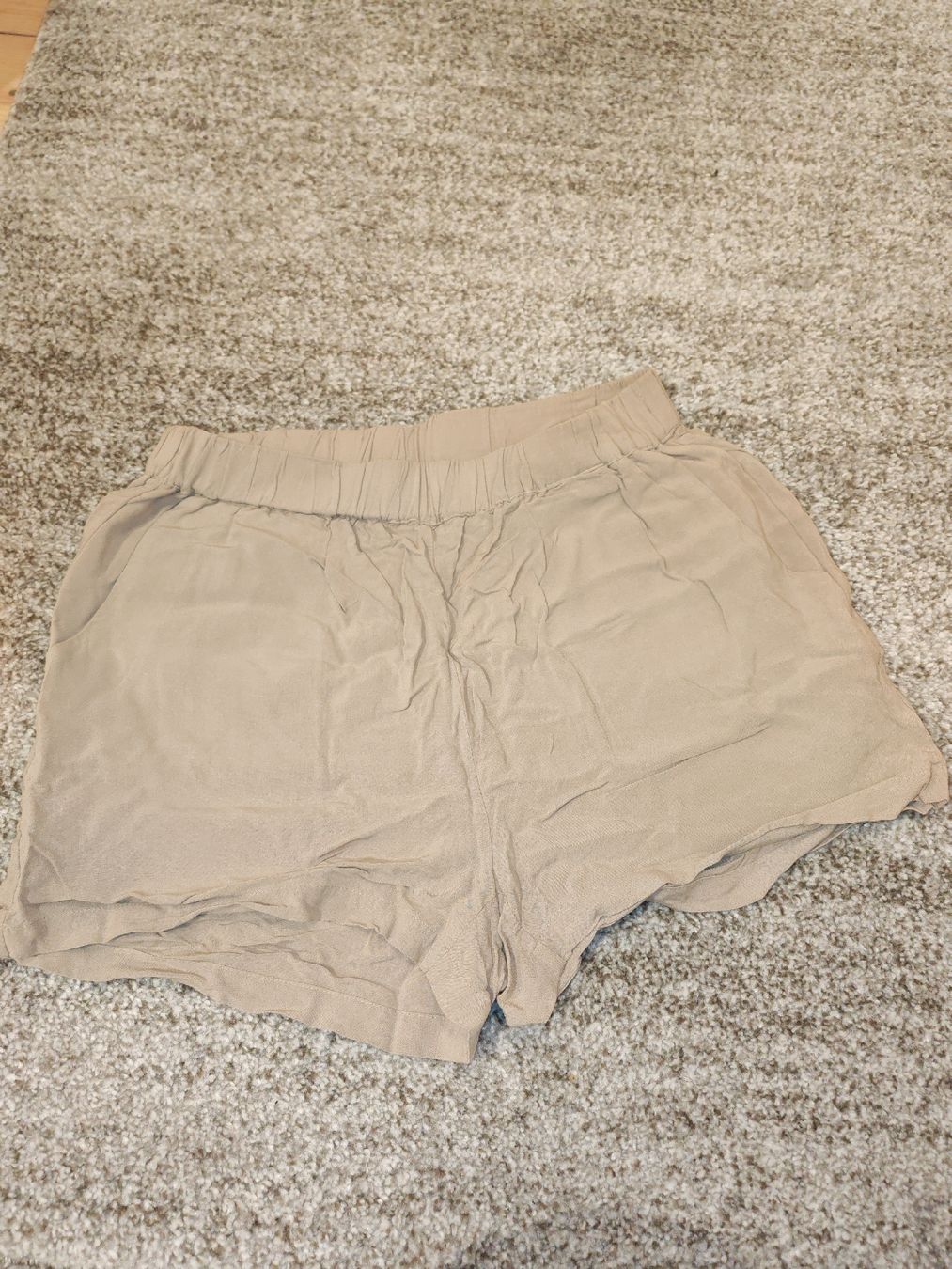 Vero Moda Pantaloni: Shorts – Usato da Windlach venduto da ramona_l