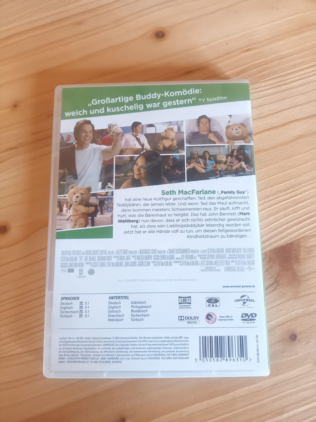 Tutti i DVDs: Ted DVD - Lustige Buddy-Komödie – Usato da Studen BE venduto da mar_6qqp 1