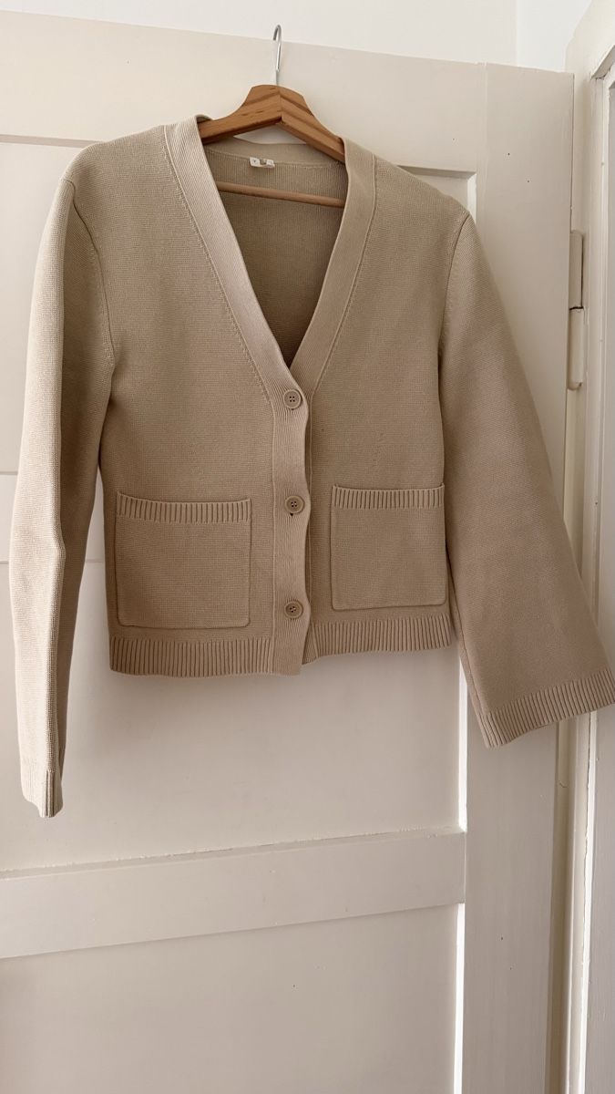 Jacken: Arket Cardigan  – Gebraucht aus Zürich von lea_xvg5