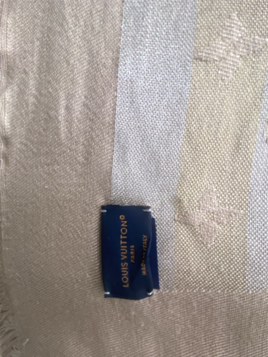 Louis Vuitton Foulards, Tücher & Schals: Original Louis Vuitton Shine Schal – Gebraucht aus Kaiseraugst von RJ03 3