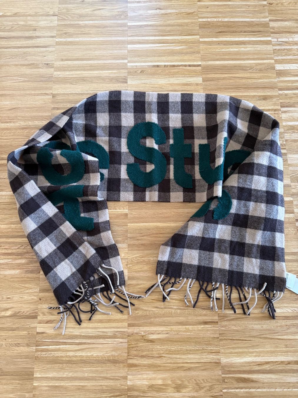 Acne Studios Foulard & Sciarpe: Acne Studio Schal – Nuovo (secondo la descrizione) da Dübendorf venduto da sst_xrp2