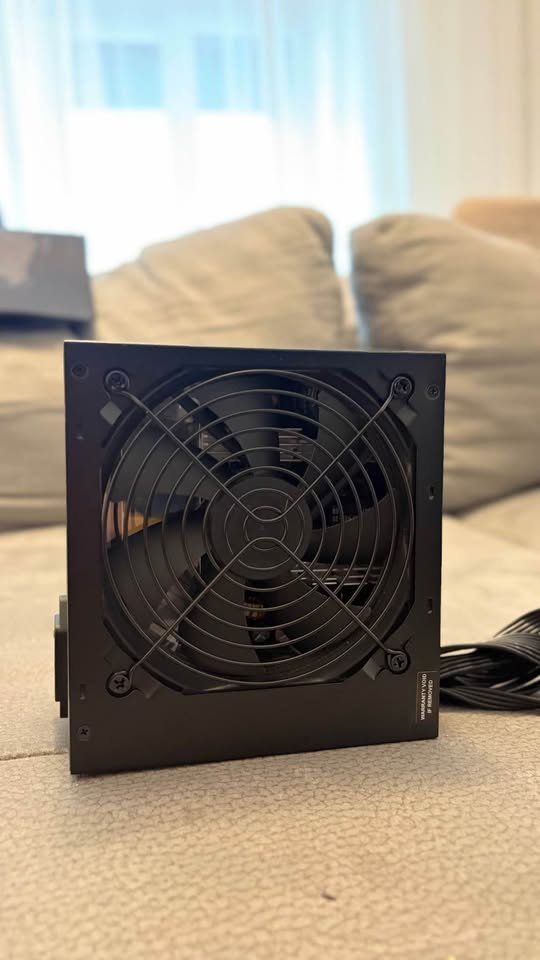 Thermaltake Componenti elettronici: PSU Thermaltake PC 700w – Usato da Fribourg venduto da AlexSantos 3