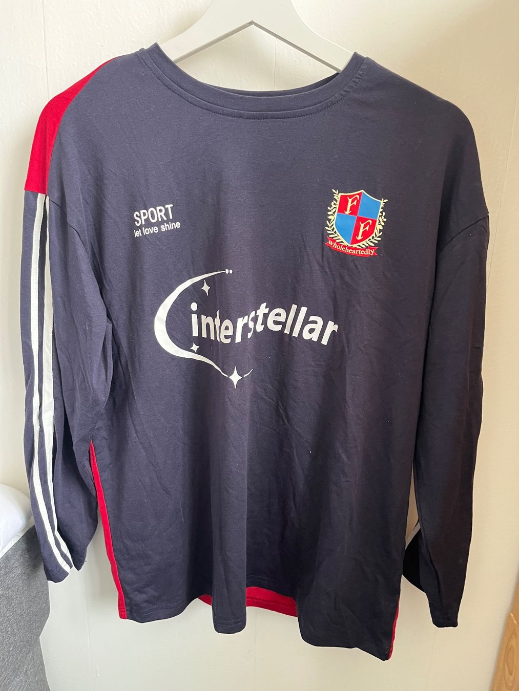 Pullover & Sweatshirts: Langarmshirt – Gebraucht aus Gondiswil von kaj_26vz