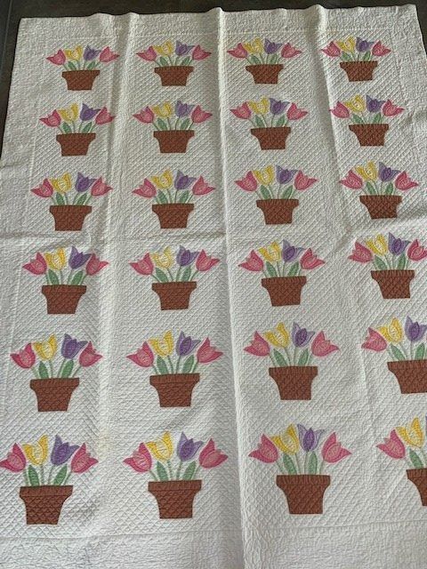 Coperte: Antique Quilt Tulips in Pot – Usato da Rudolfstetten venduto da Bungur 1