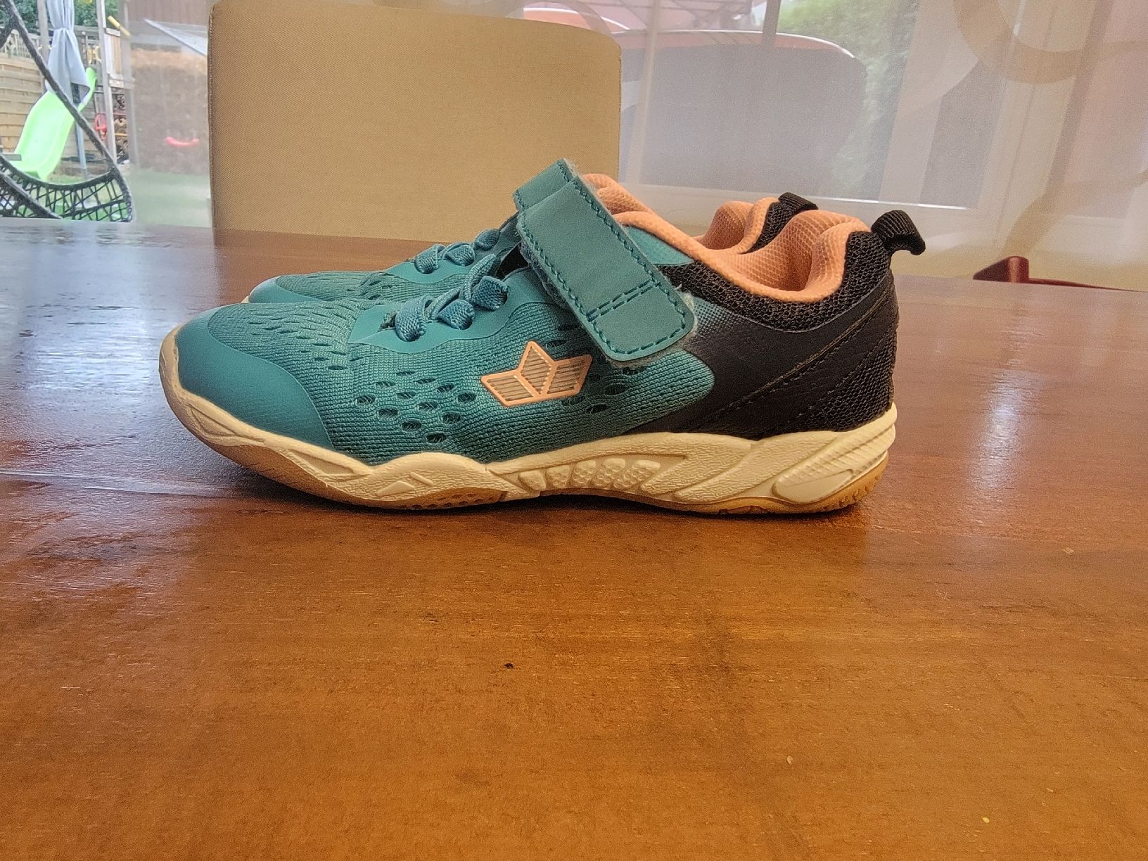 Scarpe per ragazze: Hallenschuhe Gr. 29 – Nuovo (secondo la descrizione) da Schwaderloch venduto da jas_jwg6 1