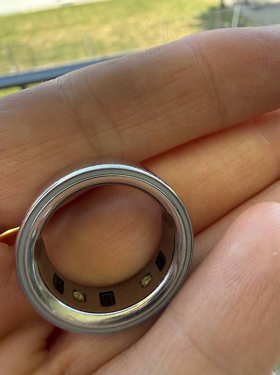 Anelli: Oura Ring 4 _Size 8 Silver  Smart Ring – Usato da Herrliberg venduto da Karina351 1