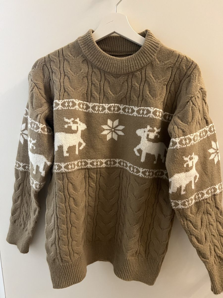 Maglioni & Felpe: Cozy Christmas Sweater - Reindeer Snowflake Pattern - Size M – Usato da Glattpark(Opfikon) venduto da Seri_pa