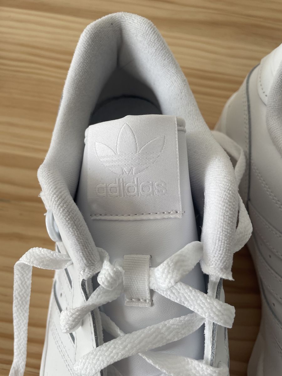 Adidas Scarpe da uomo: Adidas Rivalry Low Baskets Blanches - Taille 42 - Neuf – Nuovo (secondo la descrizione) da Nyon venduto da laralc 2