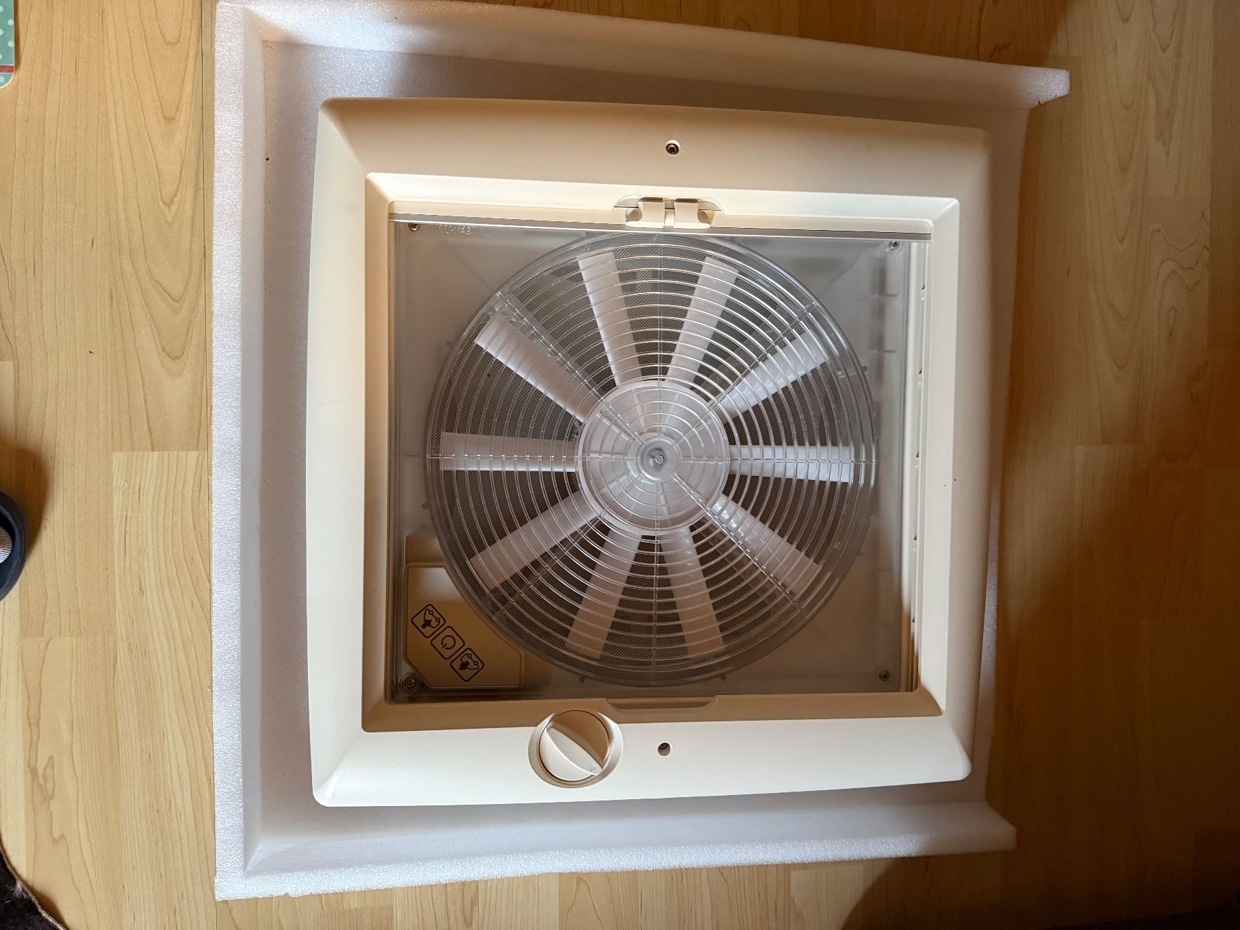 Ventilatoren: Thule Omnivent, weiss – Neu (gemäss Beschreibung) aus Wilderswil von floh1969