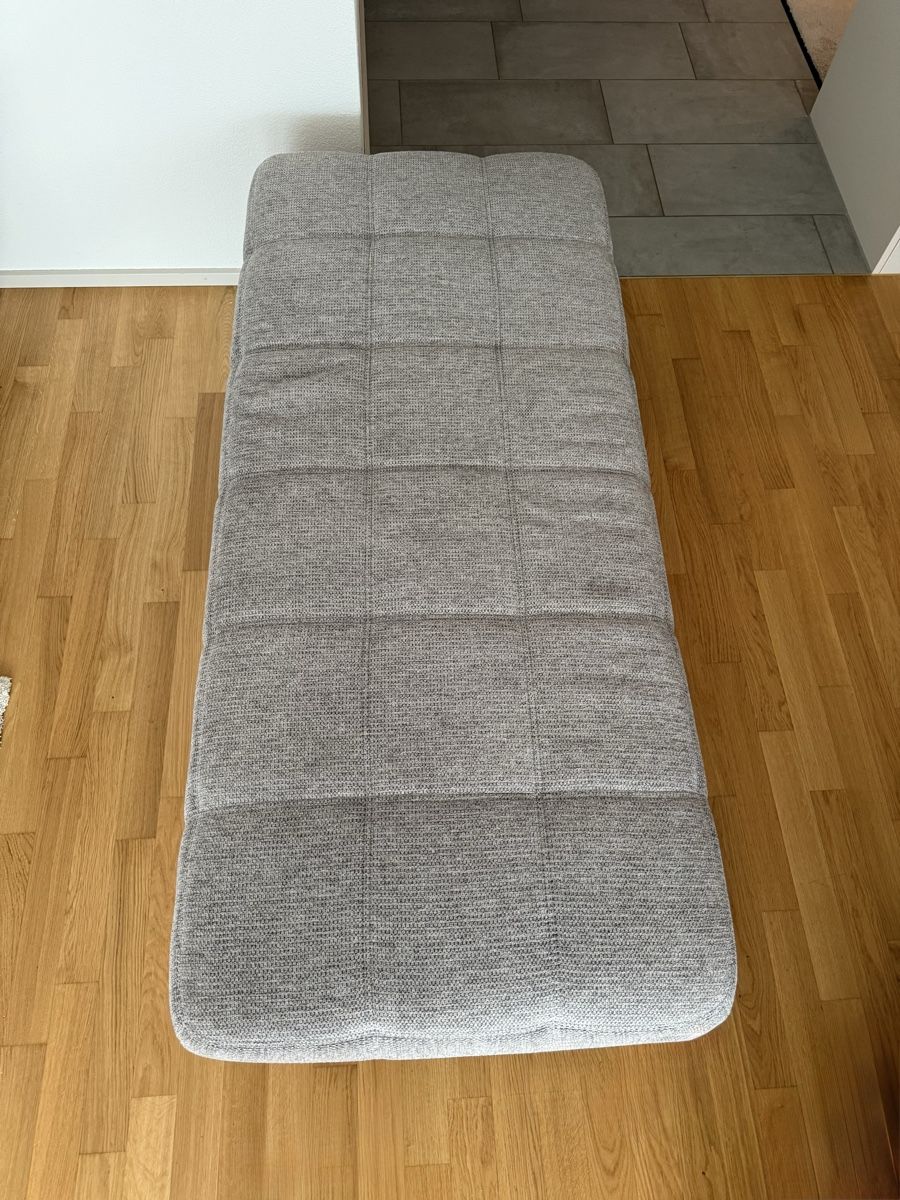 Divani: Gemütliches Ecksofa mit Liegefunktion und Hocker in Grau – Usato da Rüfenach AG venduto da samirh 5