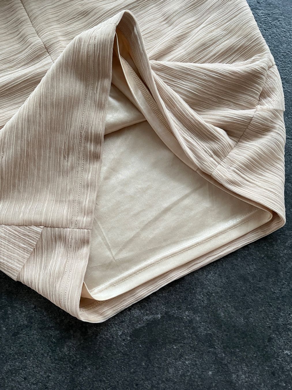 Vestiti: OIZYS Damen-Plisseekleid - Größe M – Usato da Kilchberg ZH venduto da Ch.C 6