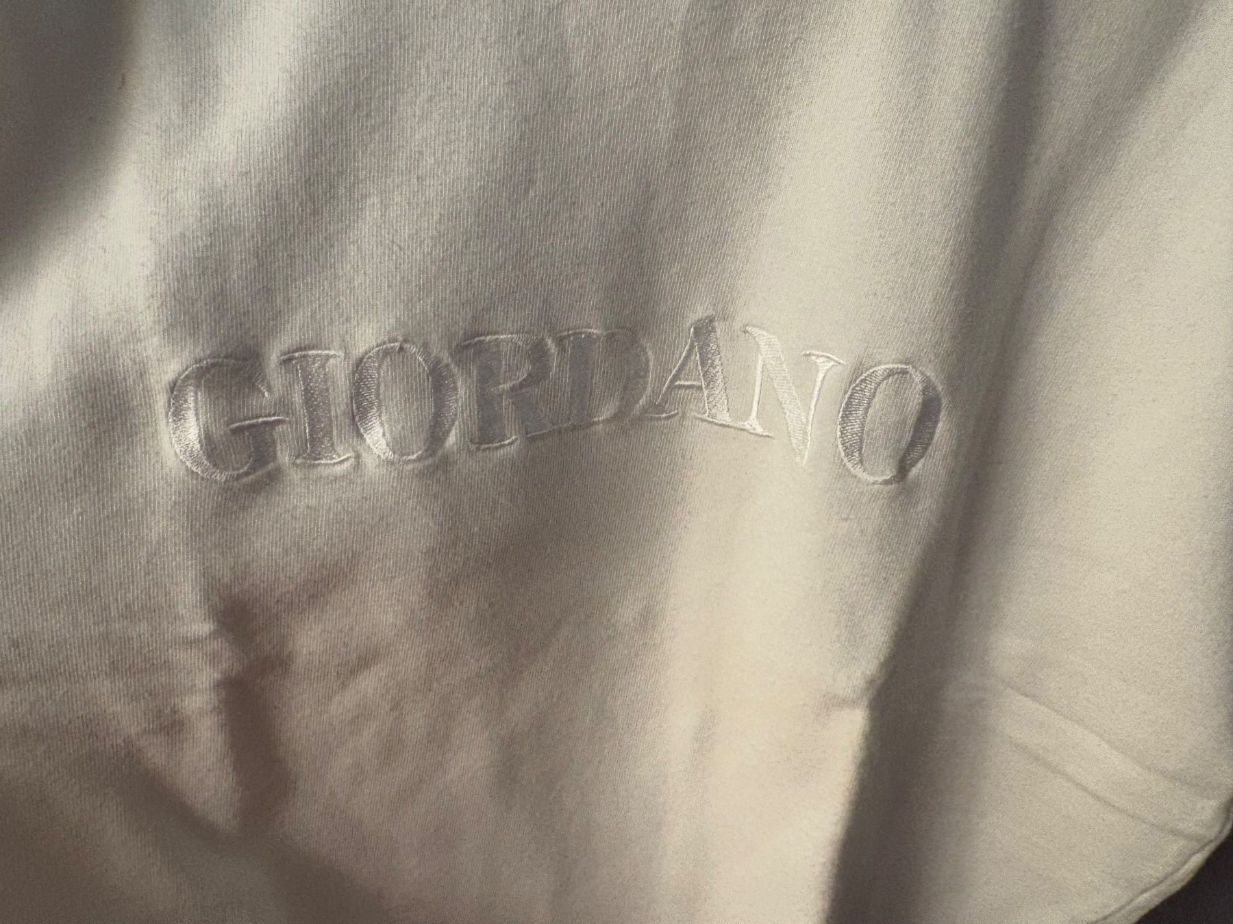 T-shirt: T-shirt Giordano blanc cassé, taille S – Usato da Lausanne venduto da ine_6c2m 1