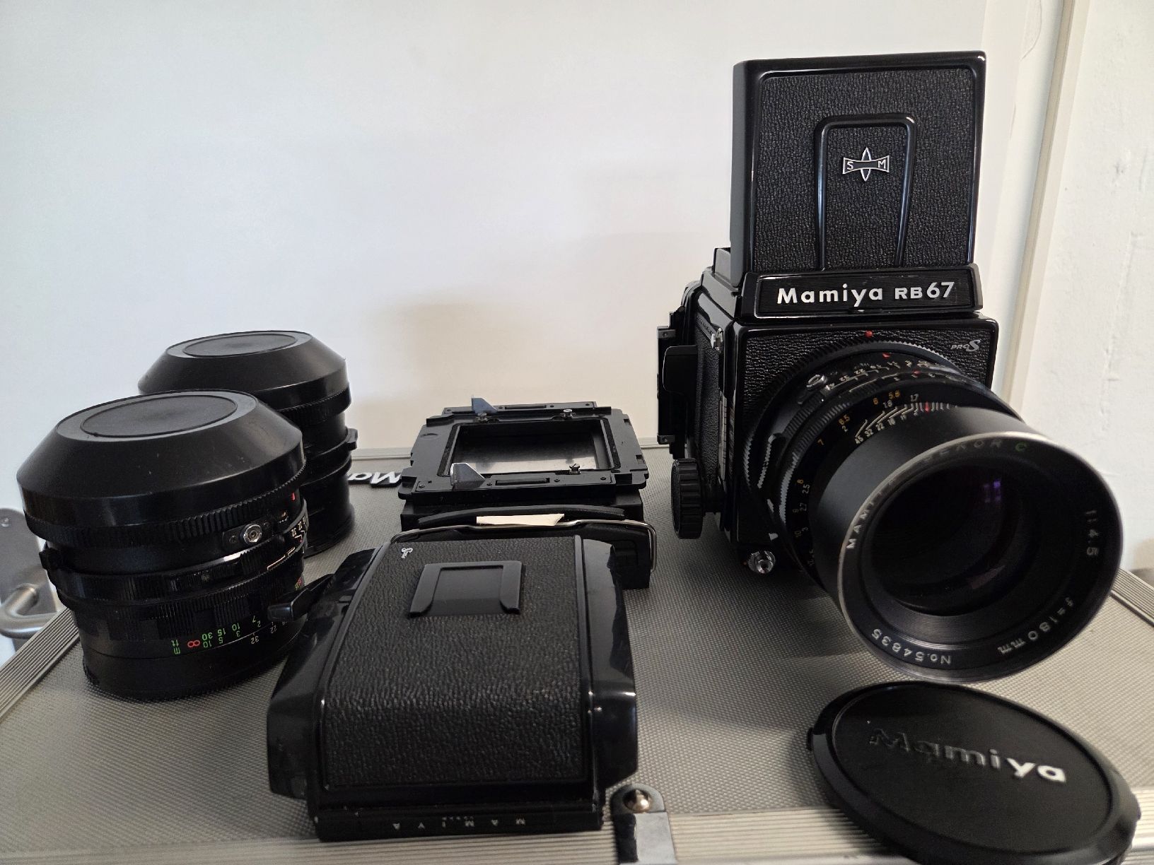 Mamiya Fotocamera: Mamiya RB67 Pro S Mittelformatkamera mit Objektiven  – Usato da Dietikon venduto da Allegra34 3