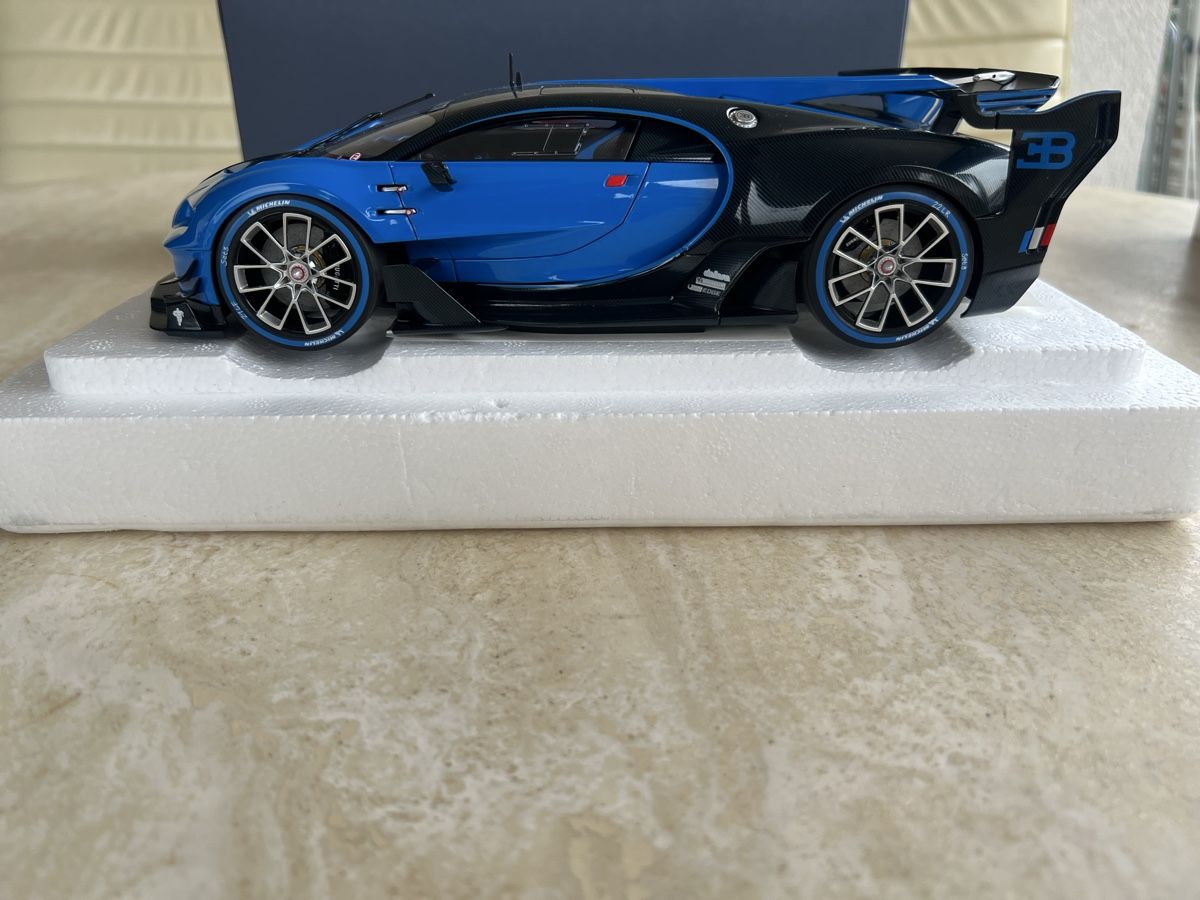 Bugatti Modellini d'auto: Bugatti Vision Grand Turismo 1:18 – Nuovo e nell'imballaggio originale da Zürich venduto da Federicozuerich 2