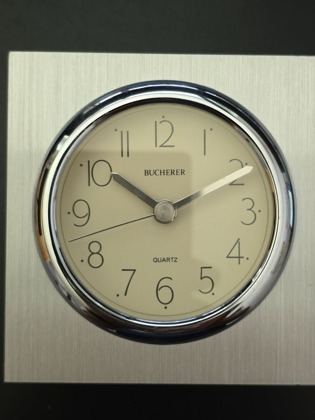 Bucherer Réveils: Quartz Wecker im soliden Metallgehäuse – D'occasion à Zürich par korunar