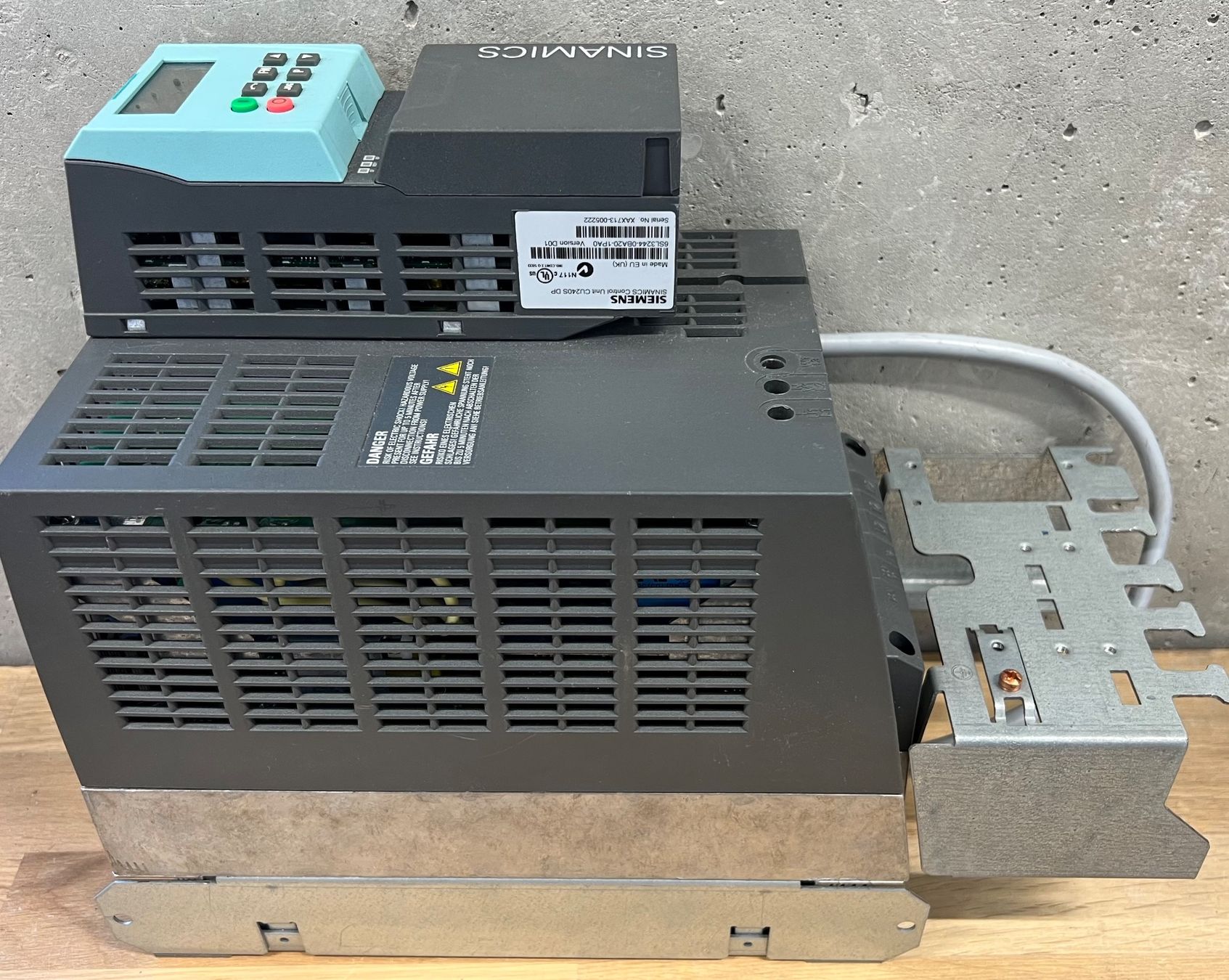 Siemens Wechselrichter: Frequenzumrichter 2.2kW Siemens - Sinamics PM240 – Gebraucht aus Romanshorn von DonRicardoo 2