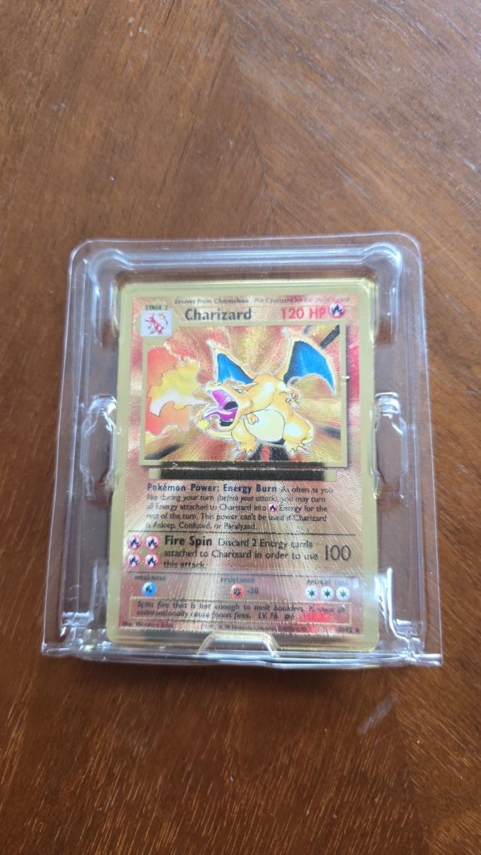 Pokémon Carte collezionabili: Pokemon Charizard Karte Gold mit Schutzhülle – Nuovo (secondo la descrizione) da Wohlen AG venduto da mic_f2dk