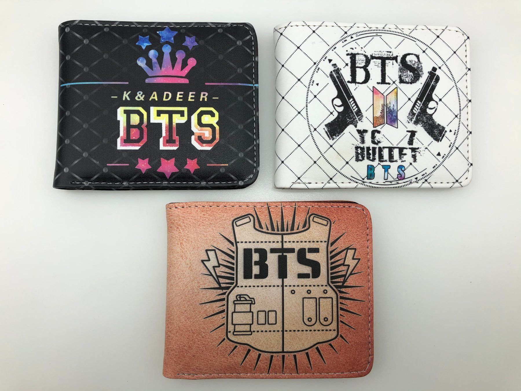 Brieftaschen: Portemonnaie Geldbörse BTS – Neu und originalverpackt aus Schaffhausen von ky-shop