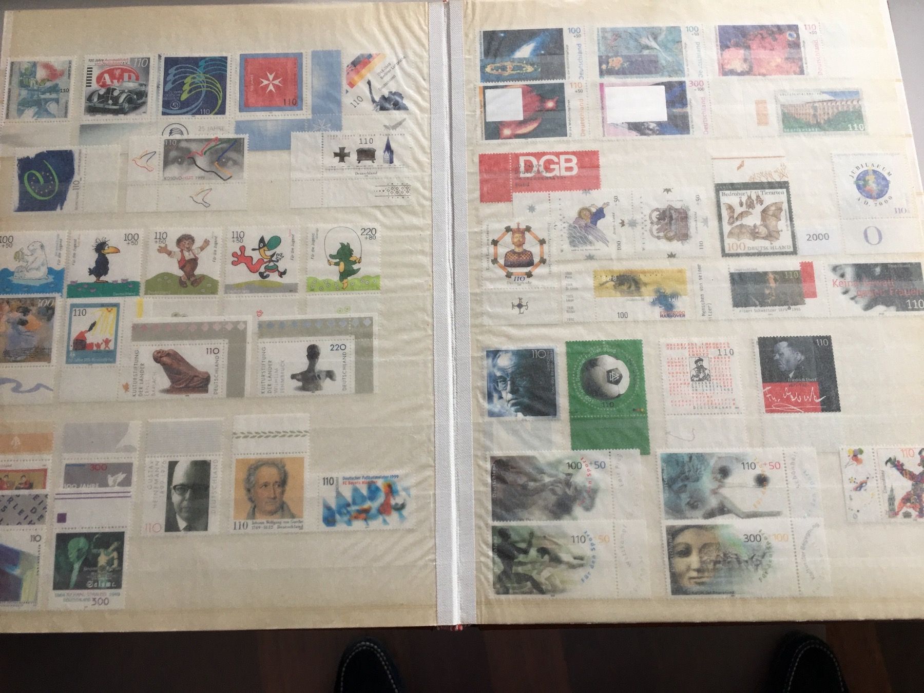 Tutti i francobolli: BRD Briefmarkensammlung 1988-2003 postfrisch** – Nuovo (secondo la descrizione) da Ennetbürgen venduto da Sabmann 8