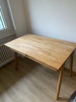 Wunderschöner selbstgebauter Holztisch