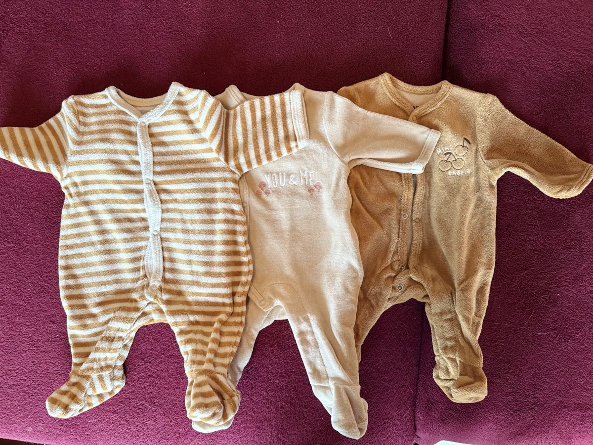 Pyjamas: 5 Strampler samt 50 und 56 – Neuf (Voir description) à Füllinsdorf par M.B.K. 1